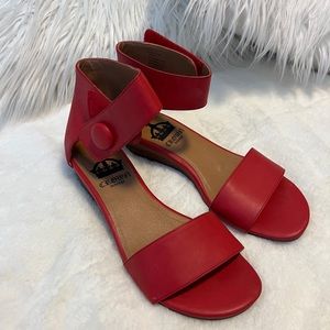 8.5 Crown Vintage “Perez”